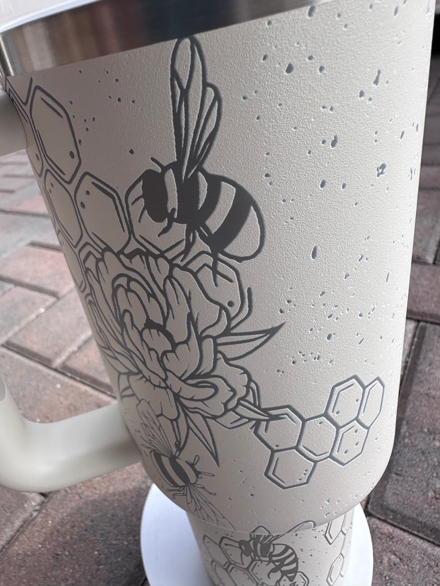 Honeycomb Bee Tumbler Custom Engraving 40 oz